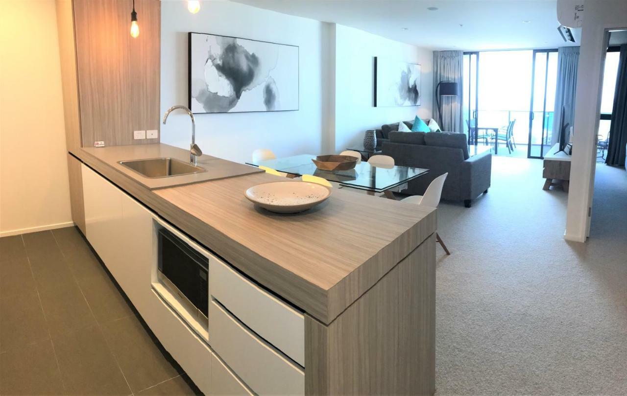 Qube Broadbeach Ocean View Apartments Gold Coast Esterno foto