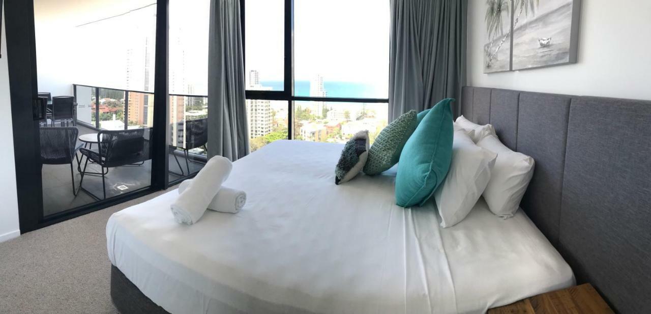 Qube Broadbeach Ocean View Apartments Gold Coast Esterno foto