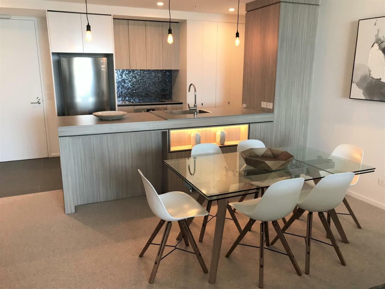 Qube Broadbeach Ocean View Apartments Gold Coast Esterno foto