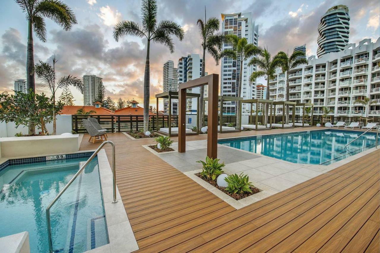 Qube Broadbeach Ocean View Apartments Gold Coast Esterno foto