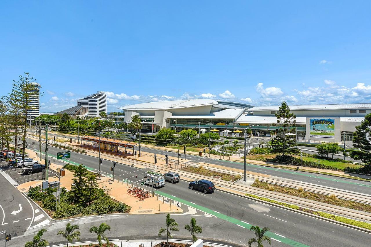 Qube Broadbeach Ocean View Apartments Gold Coast Esterno foto