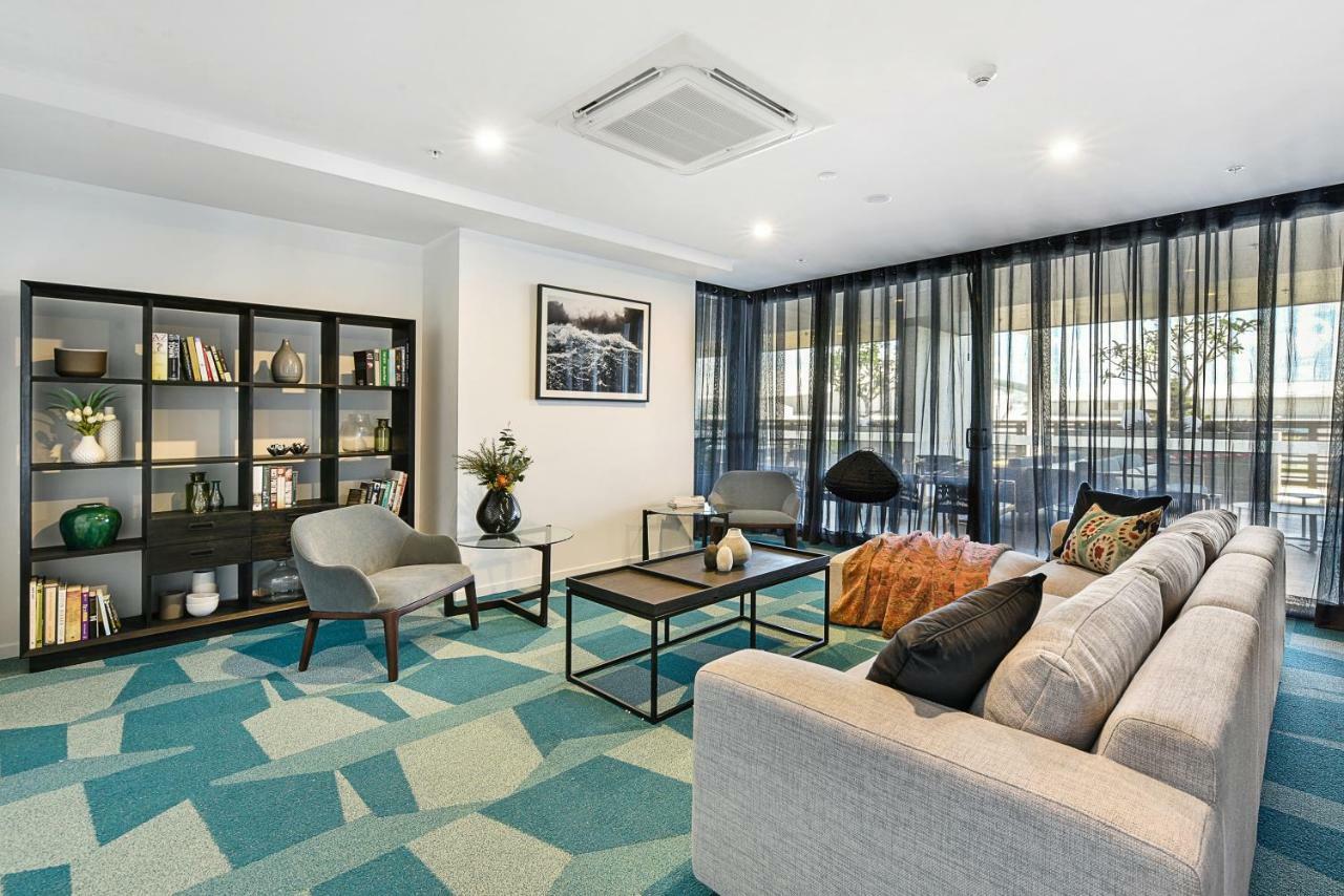 Qube Broadbeach Ocean View Apartments Gold Coast Esterno foto