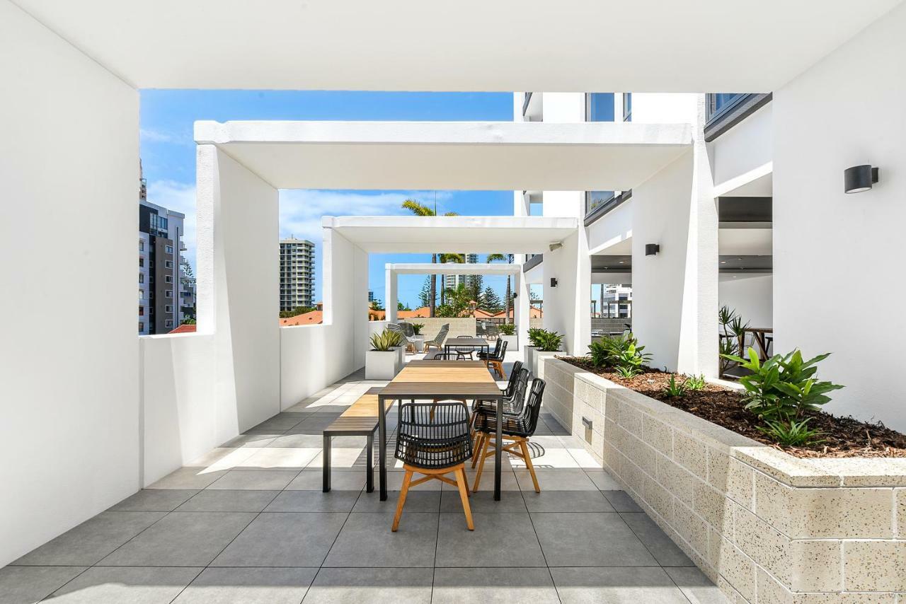 Qube Broadbeach Ocean View Apartments Gold Coast Esterno foto