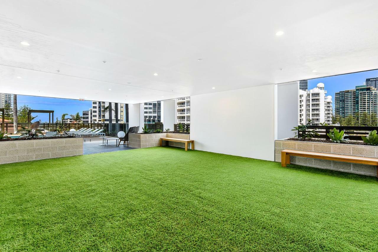 Qube Broadbeach Ocean View Apartments Gold Coast Esterno foto