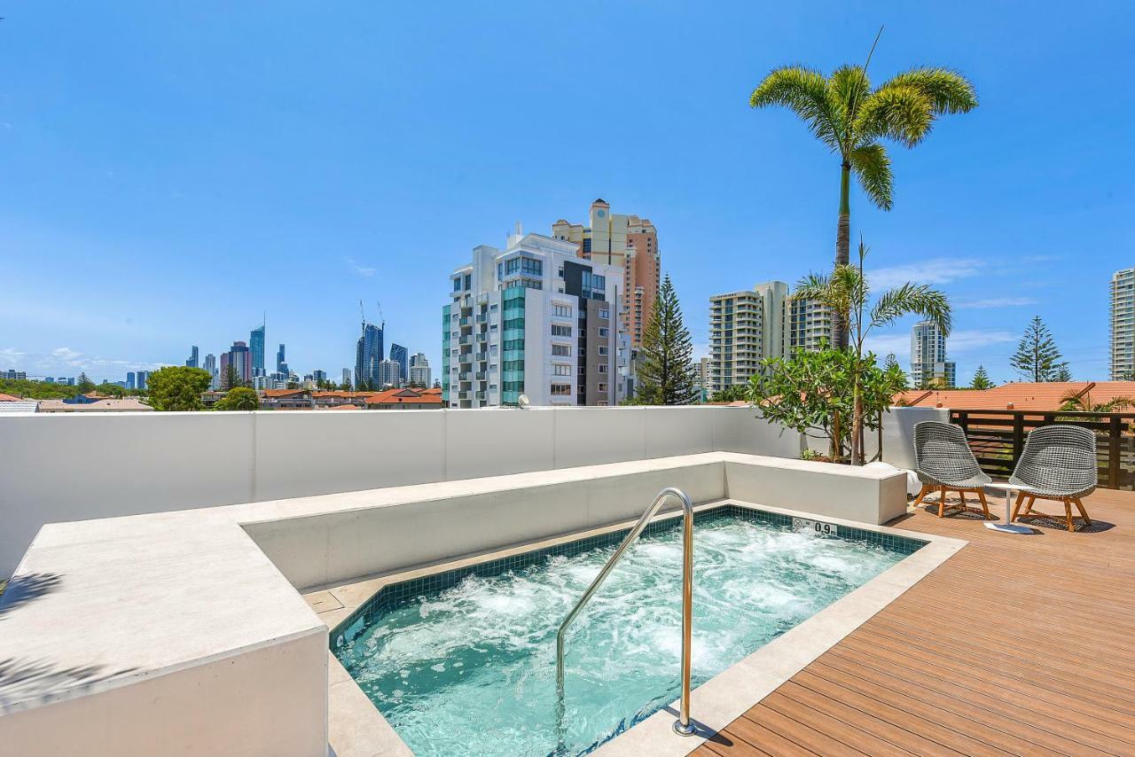 Qube Broadbeach Ocean View Apartments Gold Coast Esterno foto